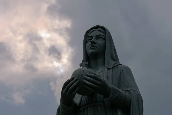 Colpo Angolo Basso Una Statua Madre Maria Chi Minh City — Foto Stock