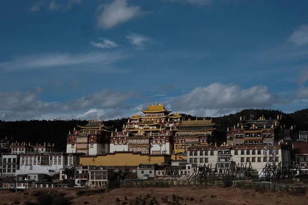 中国雲南省のSongzanlin修道院の美しい景色 — ストック写真