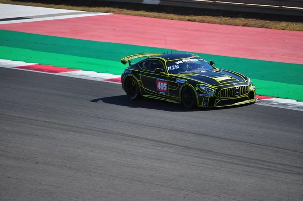 Detailní Záběr Černé Auto Jízdy Během 24H Portimao Race — Stock fotografie