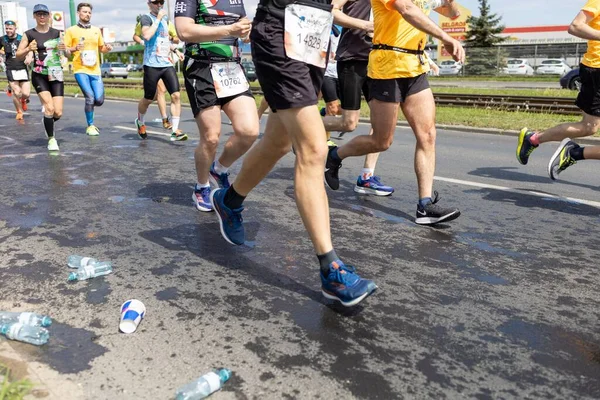 Las Piernas Los Participantes Del Wings Life World Run 2022 — Foto de Stock