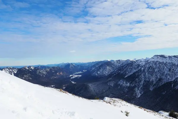 Прекрасний Знімок Засніжених Гірських Вершин Європи — стокове фото