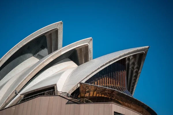 Una Vista Parcial Del Edificio Ópera Sydney Australia Día Soleado —  Fotos de Stock