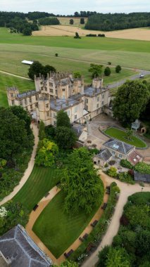 Yeni Sherborne Kalesi 'nin genel görüntüsü