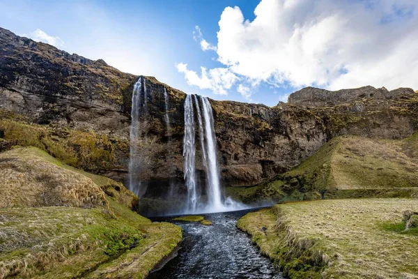 Прекрасний Краєвид Водоспад Сельяландсфосс Ісландії Під Ясним Хмарним Небом Прекрасний — стокове фото