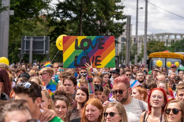 Demostración Cds Coloridos Colores Arcoíris Contra Discriminación Lesbianas Gays Bisexuales —  Fotos de Stock