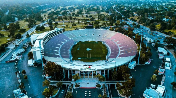 パサデナのローズボウルスタジアムの空中ショットCa — ストック写真