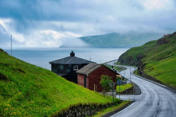 Busschaufförens Genom Vindrutan Som Kör Färöarnas Rutt — Stockfoto