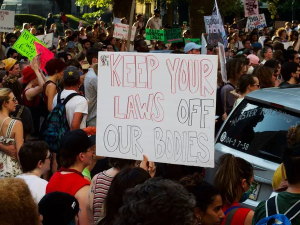 Die Demonstranten Vor Dem Fifth Circuit Court Appeals New Orleans — Stockfoto