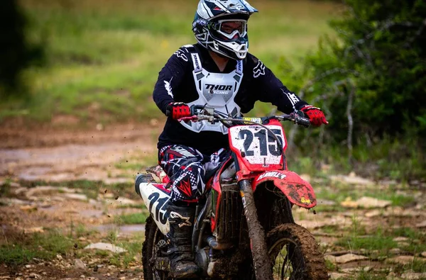 Professional Full Gear Driving Motorcycle Muddy Field Rock Fest 2020 — Stock Photo, Image