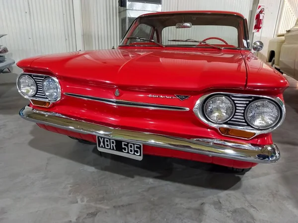 Old Red Chevrolet Chevy Corvair Monza Coupe 1963 Warehouse Front — Stock Photo, Image