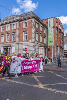 İrlanda, Dublin 'deki Onur Festivali' nde Güçlü Gençler Yürüyüşü