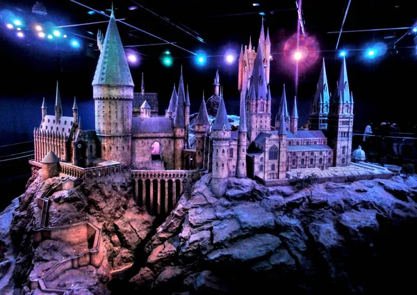 Londra, İngiltere 'deki Harry Potter Stüdyosundaki Hogwarts Şatosu' nun yakın çekimi.
