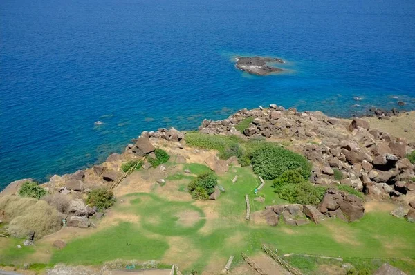 Beautiful Shot Sardinia Coast Green Grass Blue Sea — Stock Photo, Image