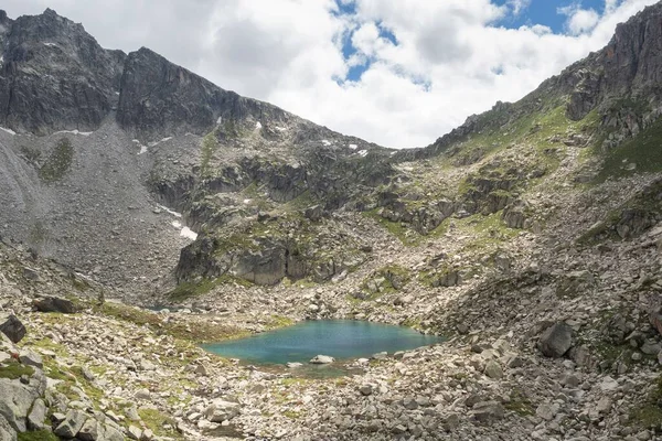 Krajobraz Górski Jeziorami Szczytami Dolinie Gerber Aiguestortes Parku Narodowym Estany — Zdjęcie stockowe