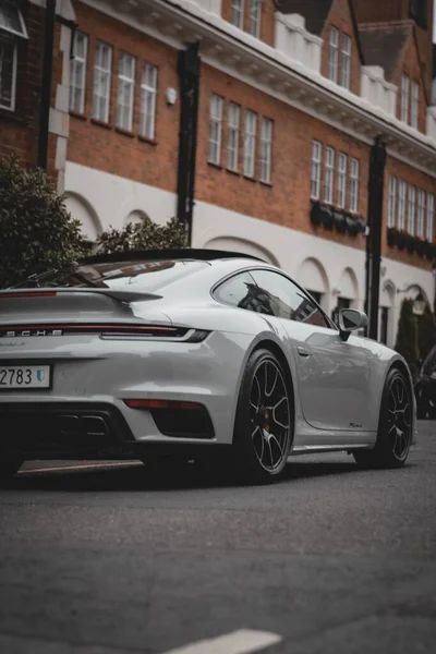 Grey Porsche 911 Látták Londonban Mayfair Környékén Egy Esős Nap — Stock Fotó