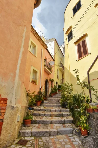 Vieil Escalier Dans Une Rue Étroite Entre Les Bâtiments Monte — Photo