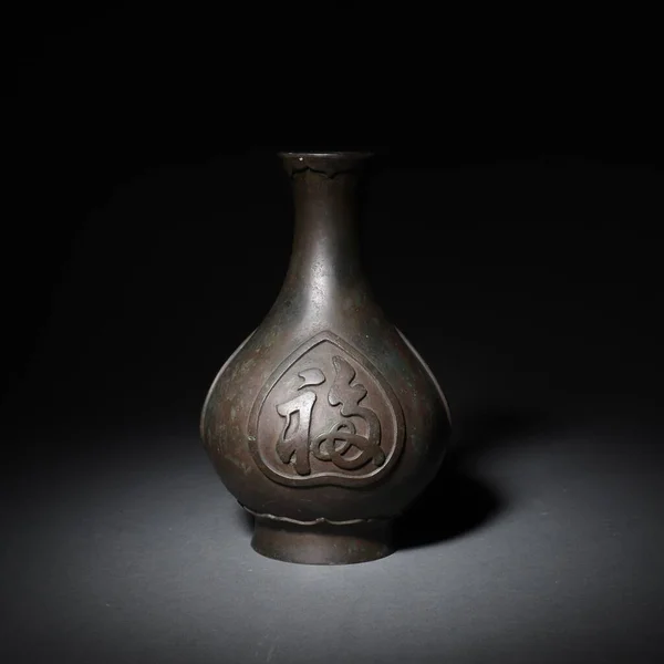 Detailní Záběr Starověkého Čínského Bronzového Hrnce — Stock fotografie