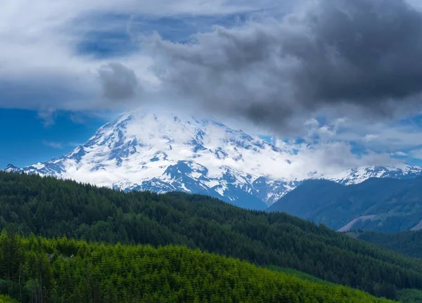 Paisaje Nublado Gris Sobre Nevado Monte Rainier Estado Washington —  Fotos de Stock