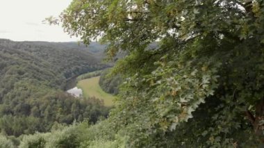 Tombeau de Geant 'ın Belçika Ardennes' e bakış açısı