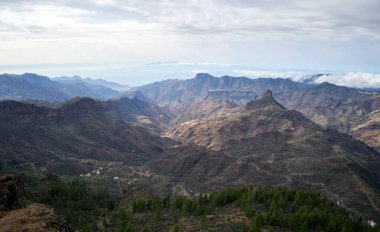 Gran Canaria, Kanarya Adaları, İspanya 'daki Roque Nublo' nun güzel bir manzarası