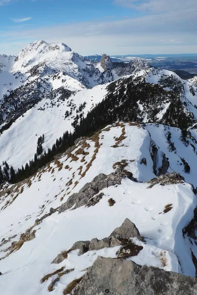 Μια Εναέρια Άποψη Του Χιονιού Καλύπτονται Scheinbergspitze Ammergau Άλπεις Περιβάλλεται — Φωτογραφία Αρχείου