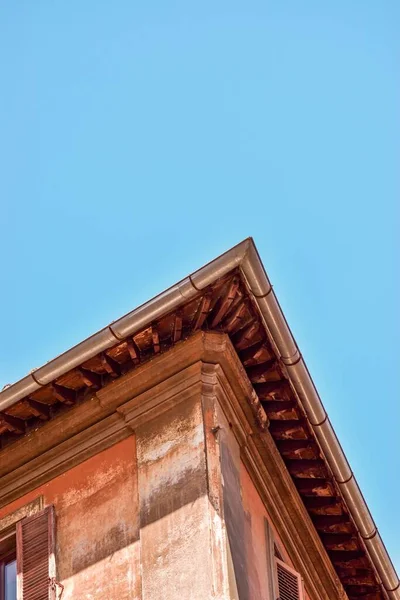 Details Eines Alten Daches Vor Klarem Himmel Rom Italien — Stockfoto
