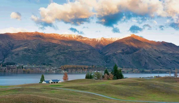 Una Hermosa Vista Del Lago Las Montañas Wanaka Nueva Zelanda —  Fotos de Stock