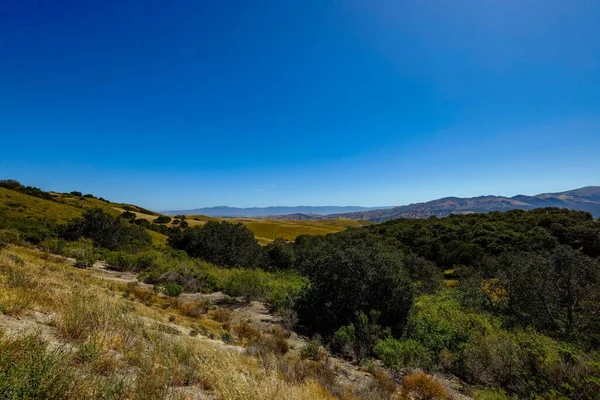 Вид Катящиеся Шипы Солнечный День Сельской Местности Калифорнии — стоковое фото