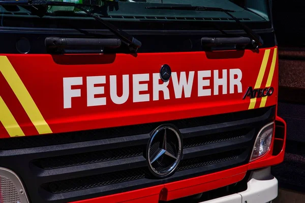 Het Frontale Deel Van Een Duitse Brandweerwagen — Stockfoto
