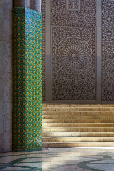 Colpo Verticale Dell Interno Della Moschea Hassan Casablanca Marocco — Foto Stock