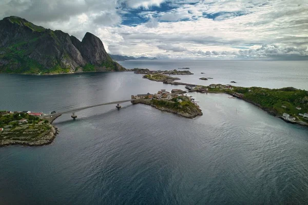 Αεροφωτογραφία Του Αλιευτικού Χωριού Reine Στην Κομητεία Nordland Της Νορβηγίας — Φωτογραφία Αρχείου