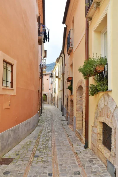 Uma Rua Estreita Monte San Biagio Uma Cidade Medieval Perto — Fotografia de Stock