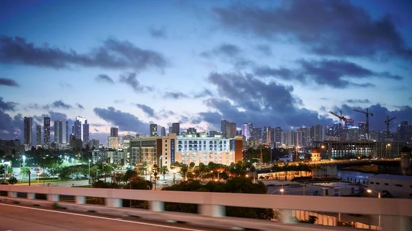 Reggeli Fény Miamiban Floridában Kék Óránál Híddal Tetőablakkal — Stock Fotó