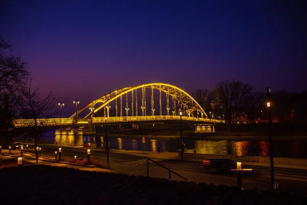 Uma Foto Noturna Ponte Kossuth Gyor Hungria — Fotografia de Stock