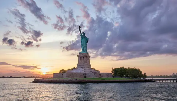 Plan Angle Bas Baie New York Statue Liberté Contre Ciel — Photo