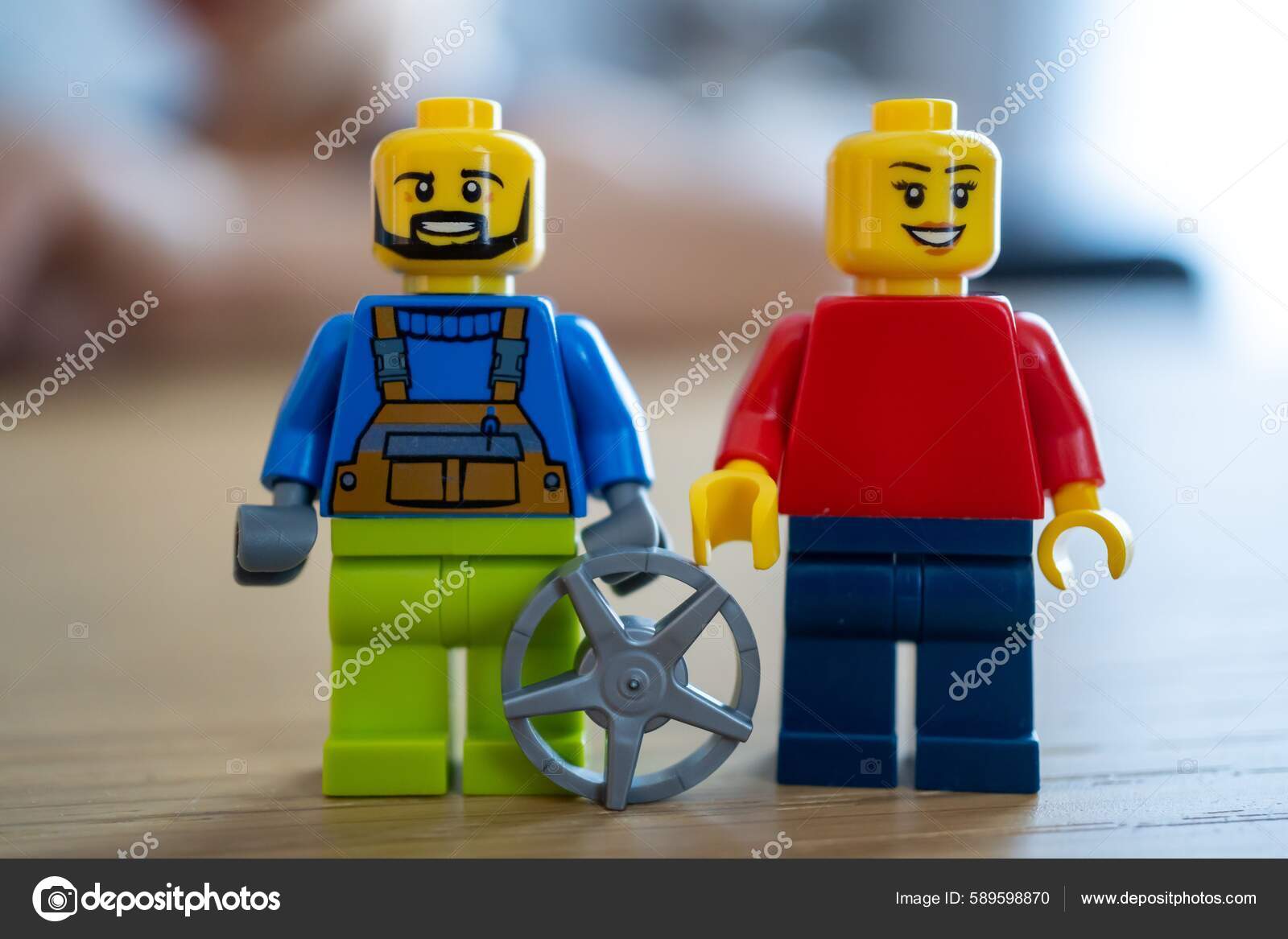 Lego Woman Man Figurines Wheel Stock Editorial Photo wirestock creators 589598870