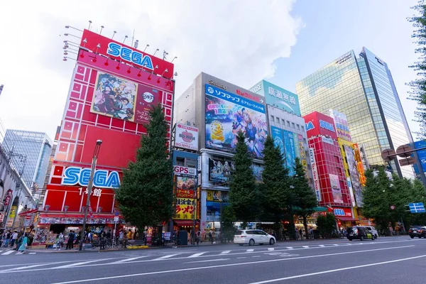 Akihabara Japão Setembro 2020 Uma Linha Edifícios Coloridos Alinham Ruas — Fotografia de Stock