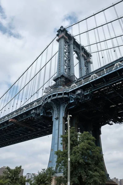 Vertikální Záběr Manhattanského Mostu Přes East River New Yorku Usa — Stock fotografie