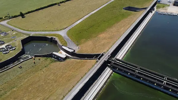 Una Vista Aérea Las Piscinas Carreteras —  Fotos de Stock