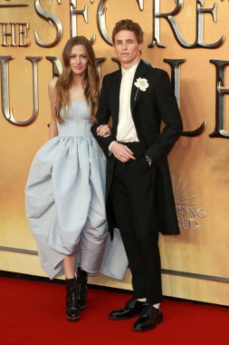 Eddie Redmayne ve Hannah Bagshawe 