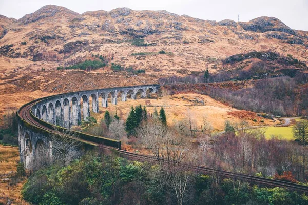 Uma Vista Aérea Glenfinnan Viaduct Ponte Ferroviária Harry Potter Durante — Fotografia de Stock