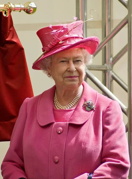 Beautiful Queen Elizabeth Second Dressed Fully Pink Sunny Day — Stock Photo, Image