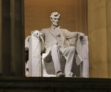 Lincoln Anıtı 'nın yakın çekimi. Abraham Lincoln' ün Washington, ABD 'deki heykeli.
