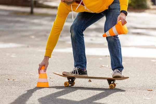 Een Persoon Een Skateboard — Stockfoto