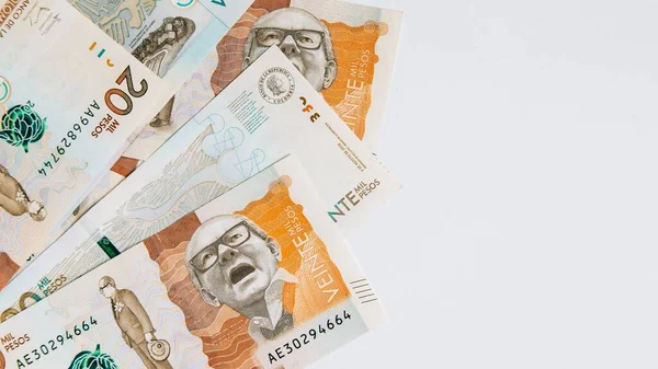 Kolumbijskie Pieniądze Dwadzieścia Tysięcy Pesos Białym Tle Przestrzenią Kopiowania Koncepcja — Zdjęcie stockowe