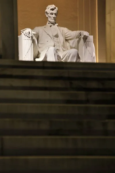 Angolo Basso Della Statua Commemorativa Del Lincoln Abraham Lincoln Washington — Foto Stock