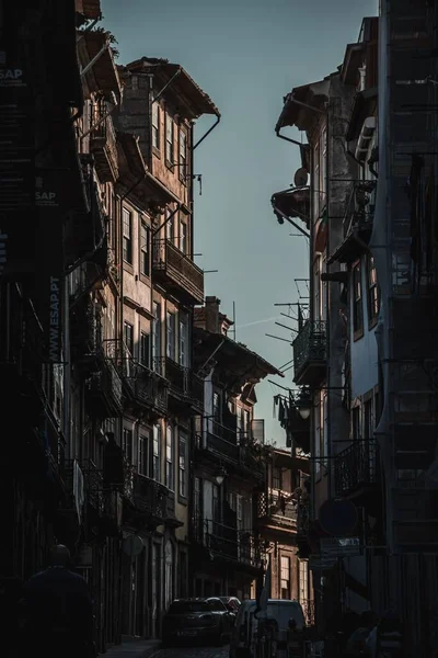 Okouzlující Ulice Města Porto Slunečného Dne Svými Barevnými Budovami — Stock fotografie