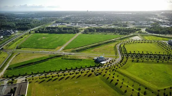 Een Antenne Drone Opname Van Uitgebreide Groene Weiden — Stockfoto