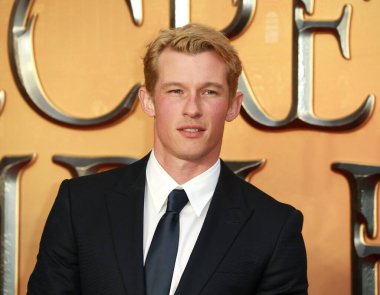 Callum Turner, 29 Mart 2022 'de Londra, İngiltere' deki The Royal Festival Hall 'da 