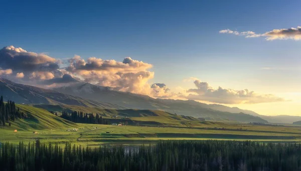 Beautiful Landscape Grassland Mountains Sunset — Stock Photo, Image